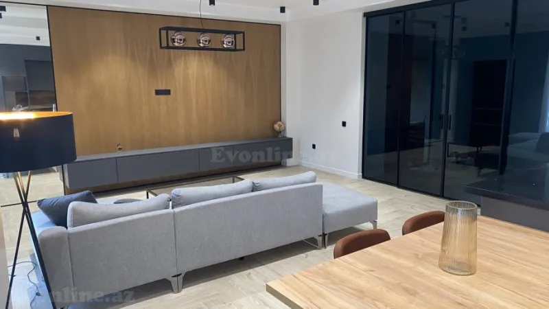 2 otaqlı Mənzil 90 m² Xətai r. Kirayə verilir