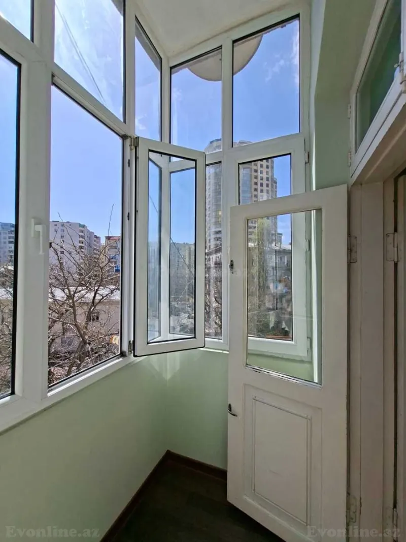 Satılır 2 otaqlı Mənzil Köhnə tikili 54 m² Yasamal - şəkil 3