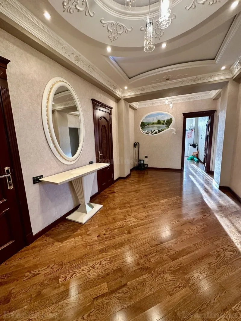 Satılır 3 otaqlı Mənzil Yeni tikili 150 m² 8-ci mikrorayon - şəkil 3