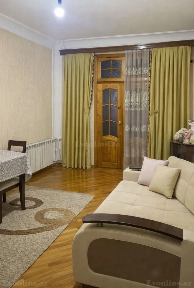 2 otaqlı Mənzil 45 m² 3-cü mikrorayon Satılır