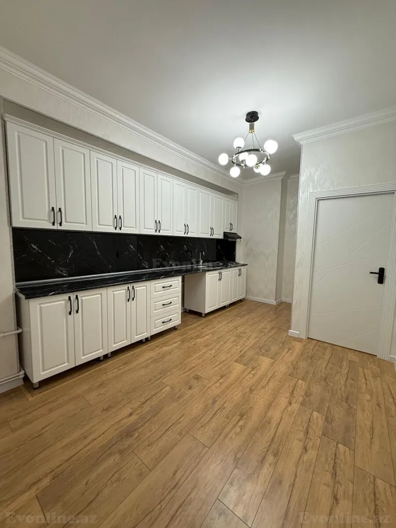 3 otaqlı Mənzil 101 m² 9-cu mikrorayon Satılır