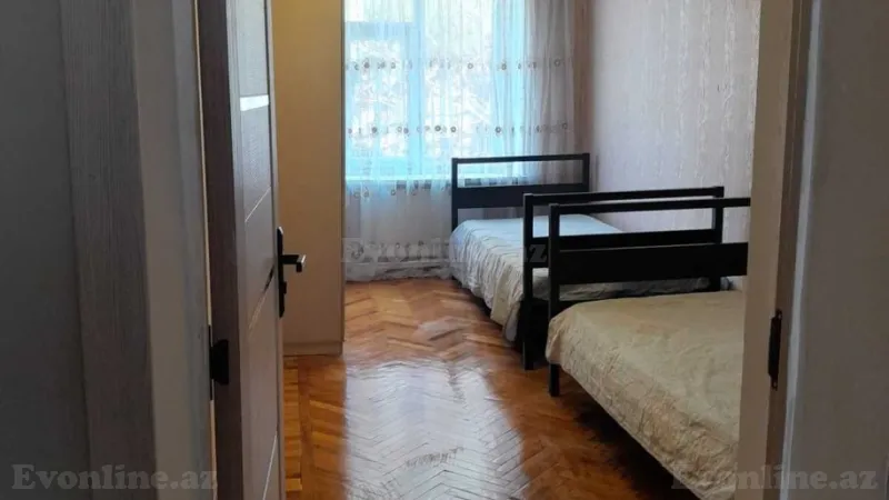 Kirayə verilir 3 otaqlı Mənzil Köhnə tikili 75 m² İnşaatçılar m. - şəkil 2