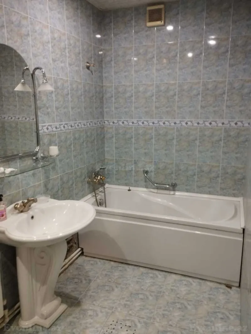 Kirayə verilir 3 otaqlı Mənzil Köhnə tikili 112 m² Yasamal - şəkil 13