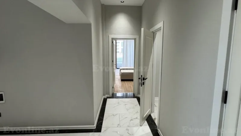 Satılır 4 otaqlı Mənzil Yeni tikili 172 m² Koroğlu m. - şəkil 2