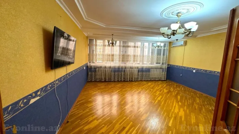 3 otaqlı Mənzil 102 m² 28 May m. Satılır