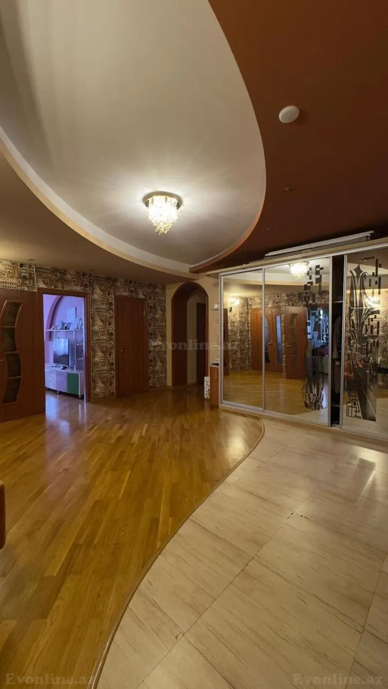 Satılır 4 otaqlı Mənzil Yeni tikili 191 m² Nizami m. - şəkil 2