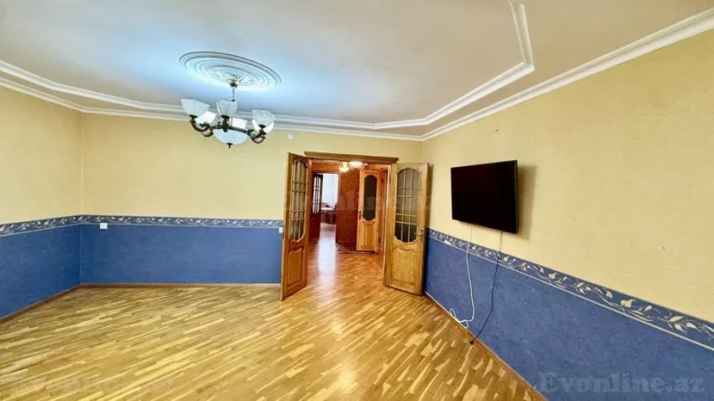 Satılır 3 otaqlı Mənzil Köhnə tikili 100 m² Gənclik m. - şəkil 4