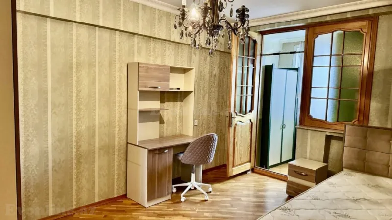 Satılır 3 otaqlı Mənzil Köhnə tikili 100 m² Gənclik m. - şəkil 12