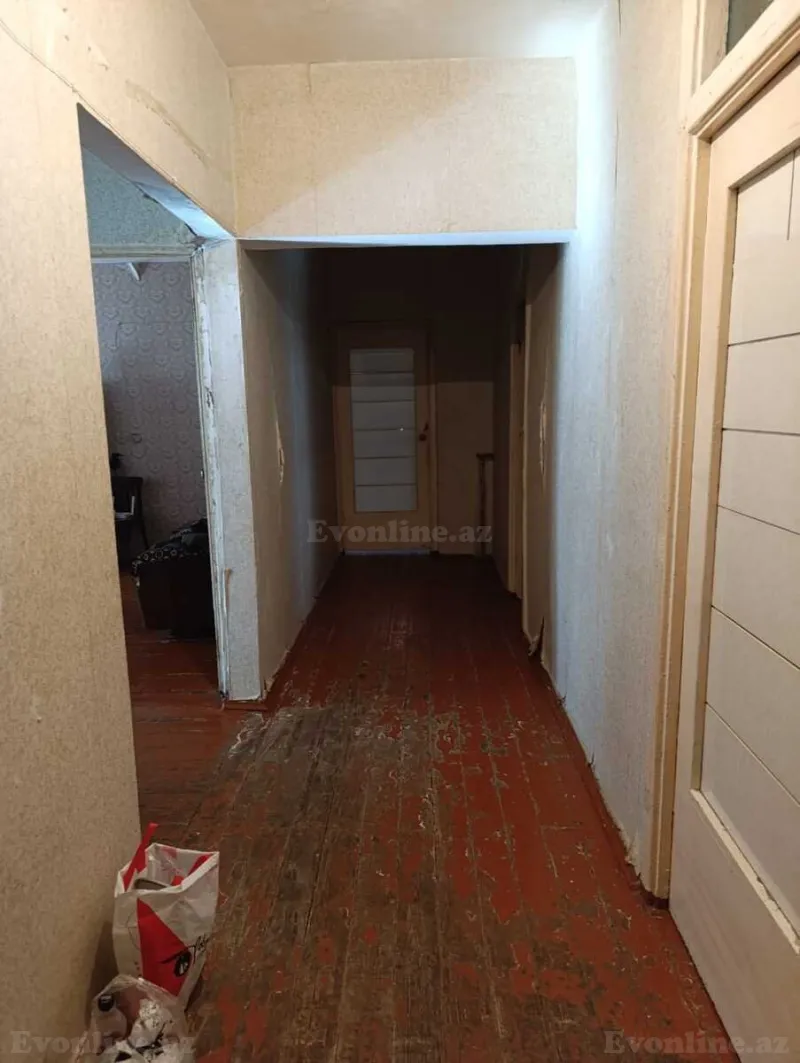 Satılır 5 otaqlı Mənzil Köhnə tikili 130 m² Xırdalan