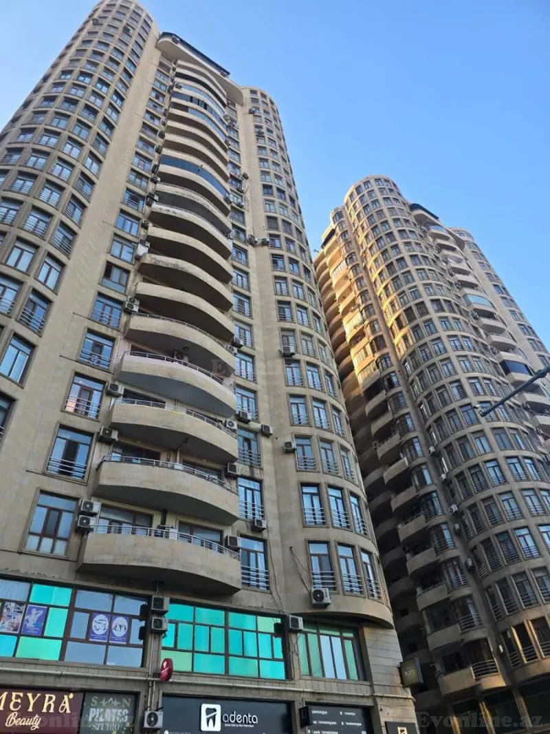 Satılır 5 otaqlı Mənzil Yeni tikili 226 m² Xətai m. - şəkil 2