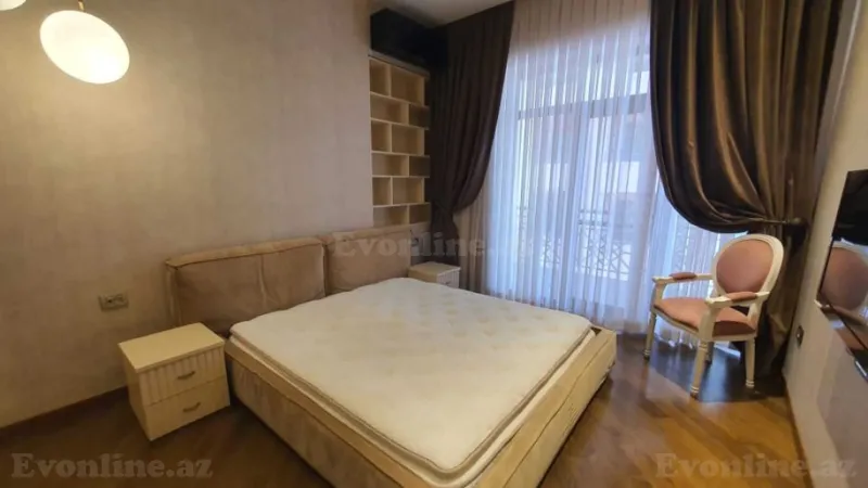 Kirayə verilir 4 otaqlı Mənzil Yeni tikili 192 m² 28 May m. - şəkil 3