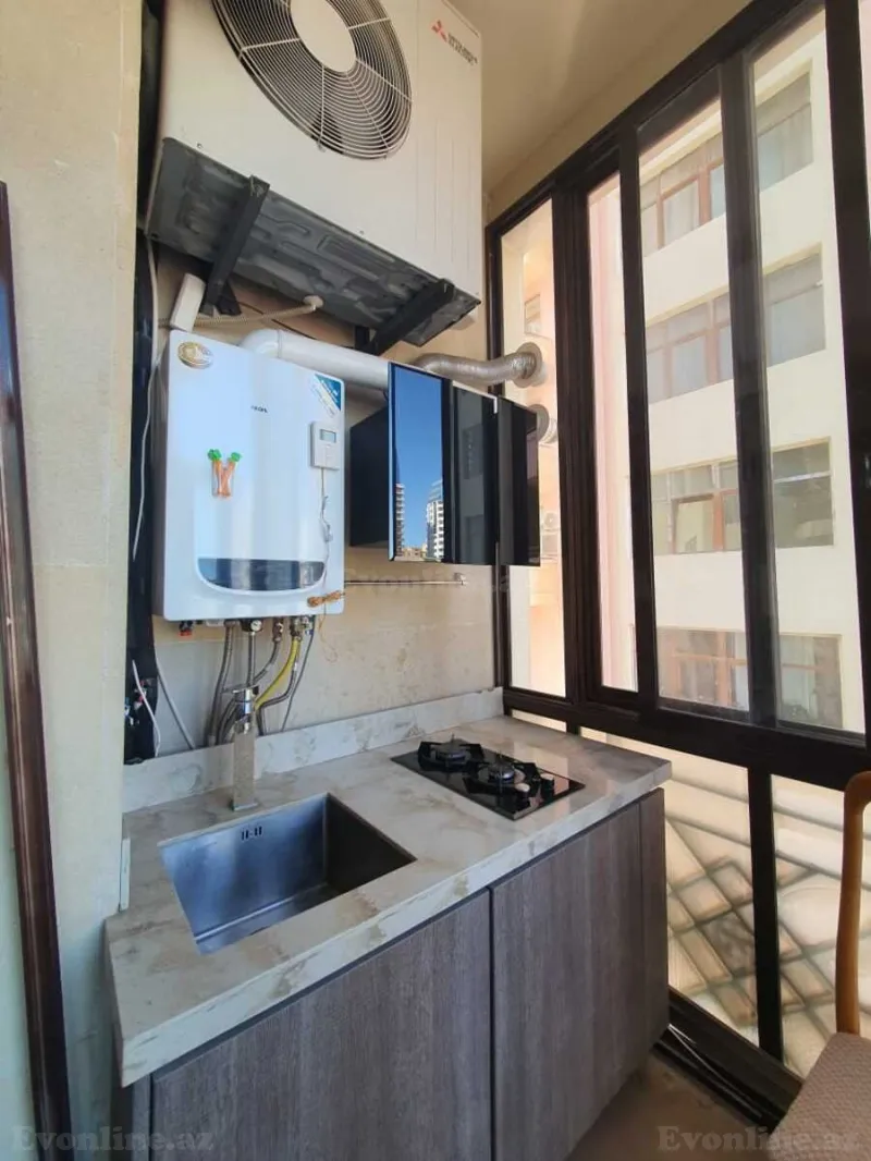 Kirayə verilir 4 otaqlı Mənzil Yeni tikili 192 m² 28 May m. - şəkil 19