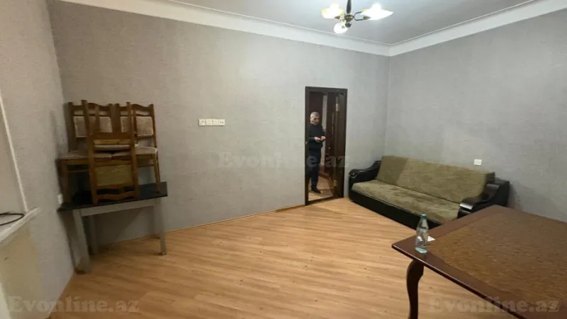 Kirayə verilir 2 otaqlı Mənzil Köhnə tikili 65 m² Sabunçu r.