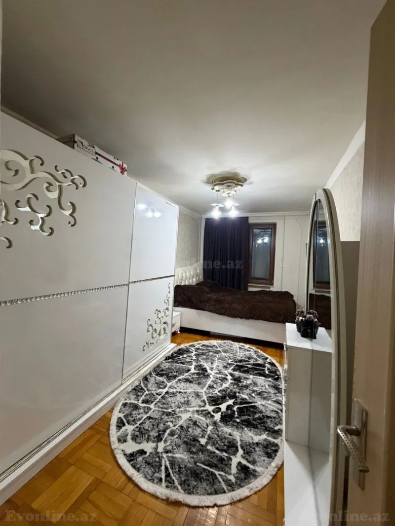 Satılır 3 otaqlı Mənzil Köhnə tikili 65 m² İnşaatçılar m. - şəkil 3