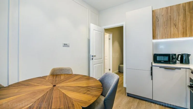 Kirayə verilir 3 otaqlı Mənzil Yeni tikili 160 m² Nəsimi r. - şəkil 9