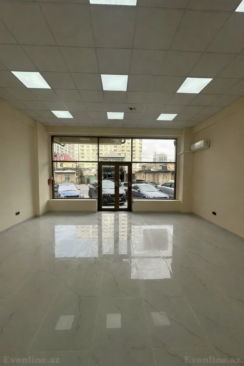 Kirayə verilir Obyekt 135 m² 8 Noyabr m.