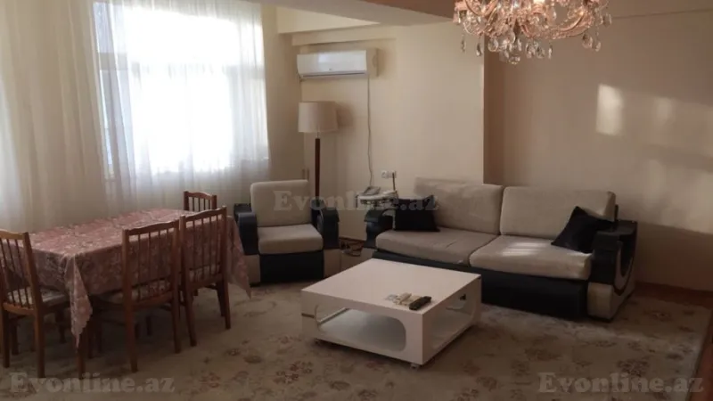 Kirayə verilir 2 otaqlı Mənzil Köhnə tikili 85 m² 28 May m.