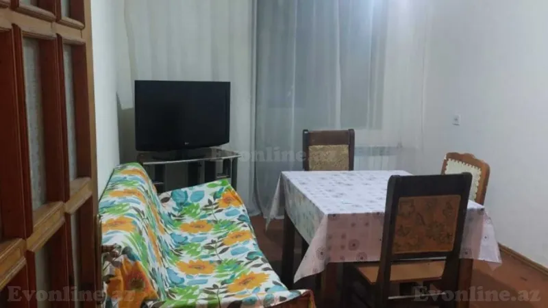 1 otaqlı Mənzil 40 m² Neftçilər m. Satılır