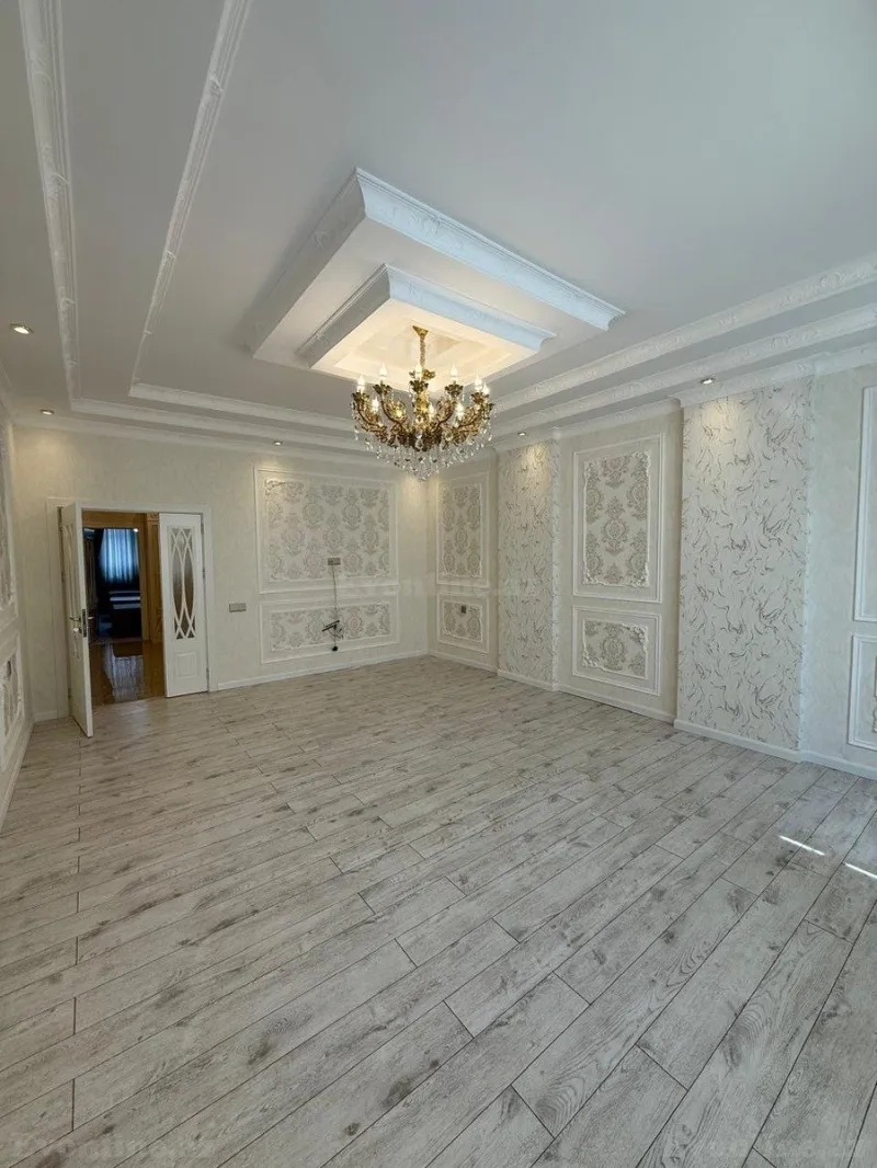 3 otaqlı Mənzil 145 m² 9-cu mikrorayon Satılır