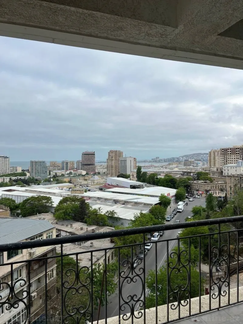 Satılır 2 otaqlı Mənzil Yeni tikili 87 m² 28 May m. - şəkil 4