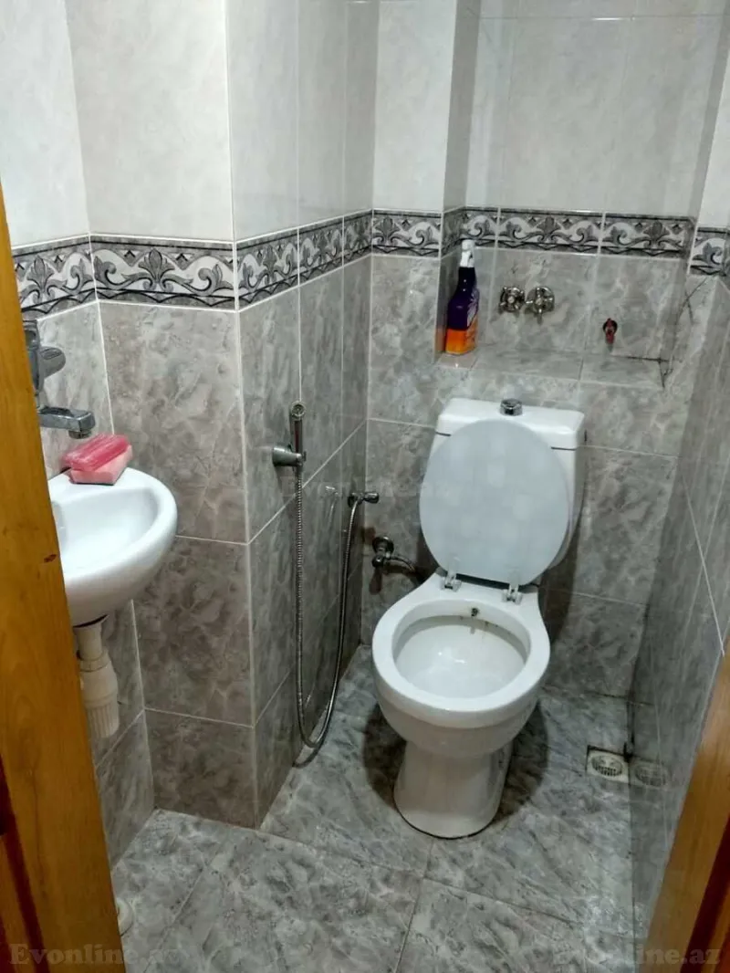Kirayə verilir 3 otaqlı Mənzil Köhnə tikili 65 m² Yasamal - şəkil 11