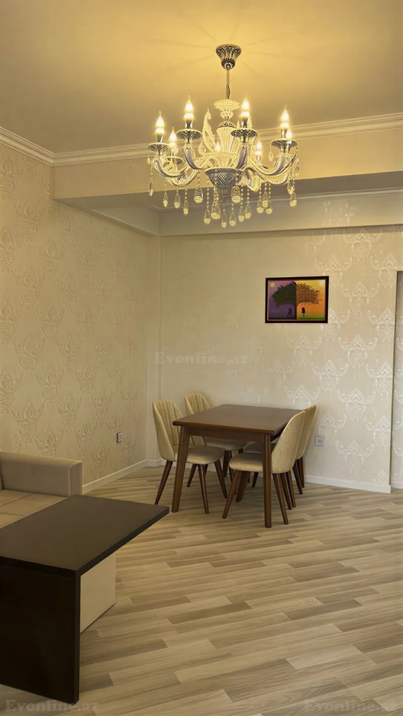 3 otaqlı Mənzil 111 m² İnşaatçılar m. Kirayə verilir