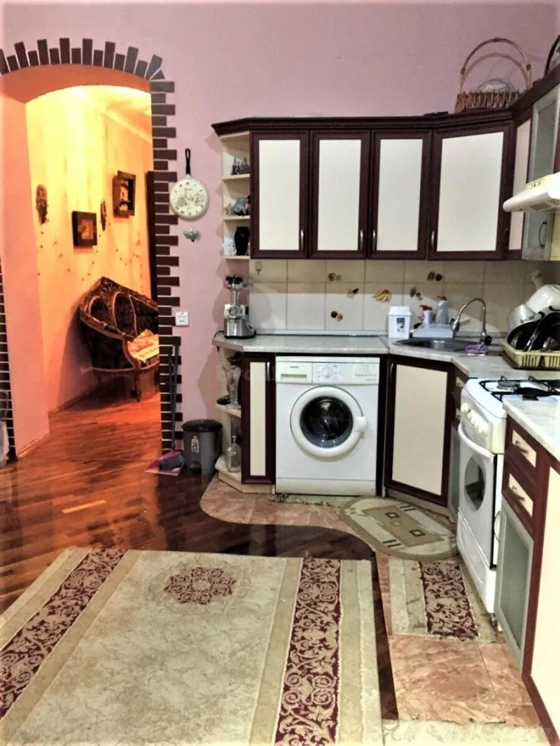 Kirayə verilir 2 otaqlı Mənzil Köhnə tikili 70 m² Nəsimi r. - şəkil 2