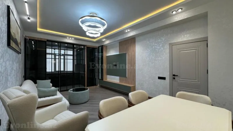 3 otaqlı Mənzil 90 m² Xətai r. Satılır