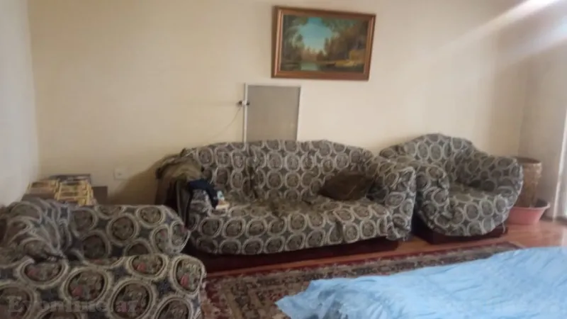 Satılır 4 otaqlı Mənzil Köhnə tikili 100 m² Elmlər Akademiyası m.