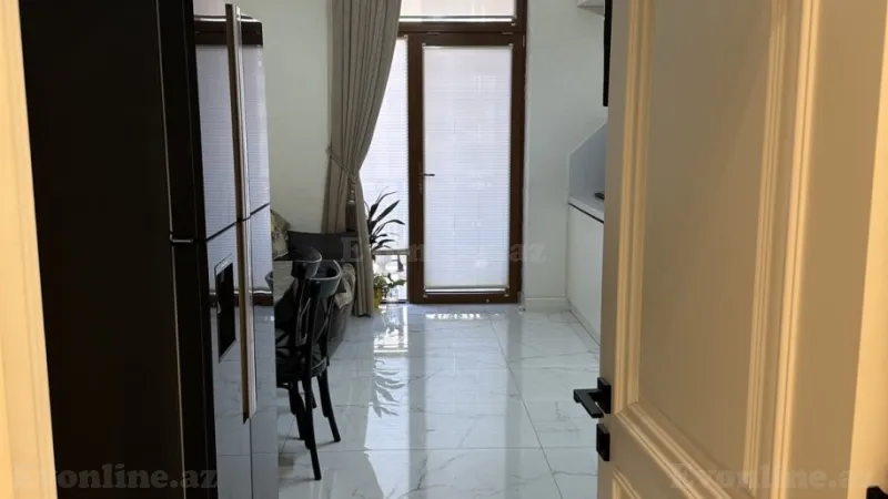 Kirayə verilir 4 otaqlı Mənzil Yeni tikili 134 m² Xətai r. - şəkil 3