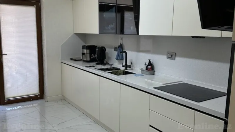 Kirayə verilir 4 otaqlı Mənzil Yeni tikili 134 m² Xətai r. - şəkil 4