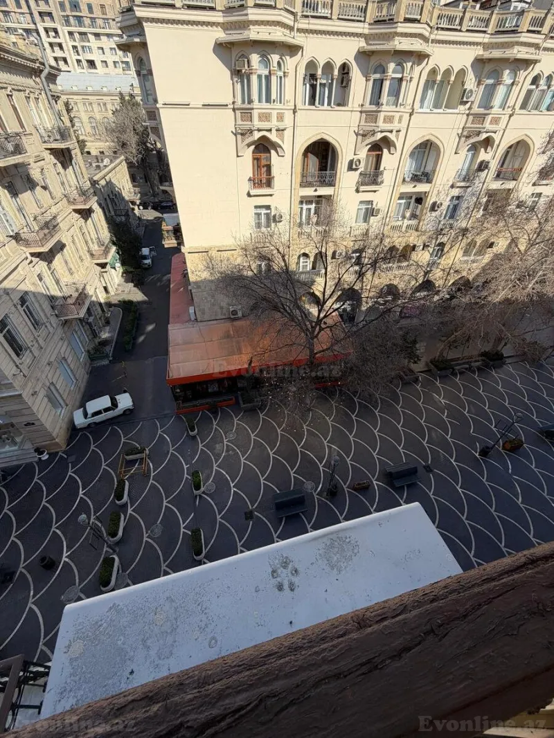 Satılır 2 otaqlı Mənzil Köhnə tikili 45 m² Sahil m. - şəkil 18