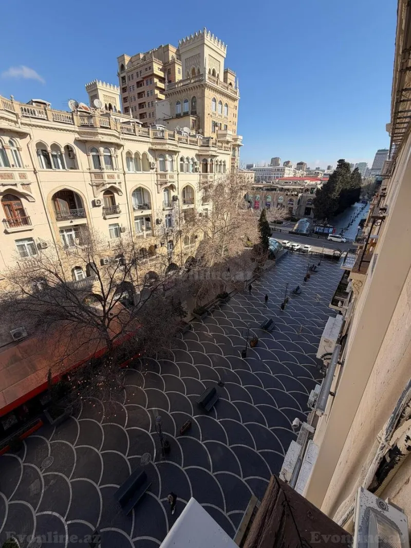 Satılır 2 otaqlı Mənzil Köhnə tikili 45 m² Sahil m. - şəkil 19