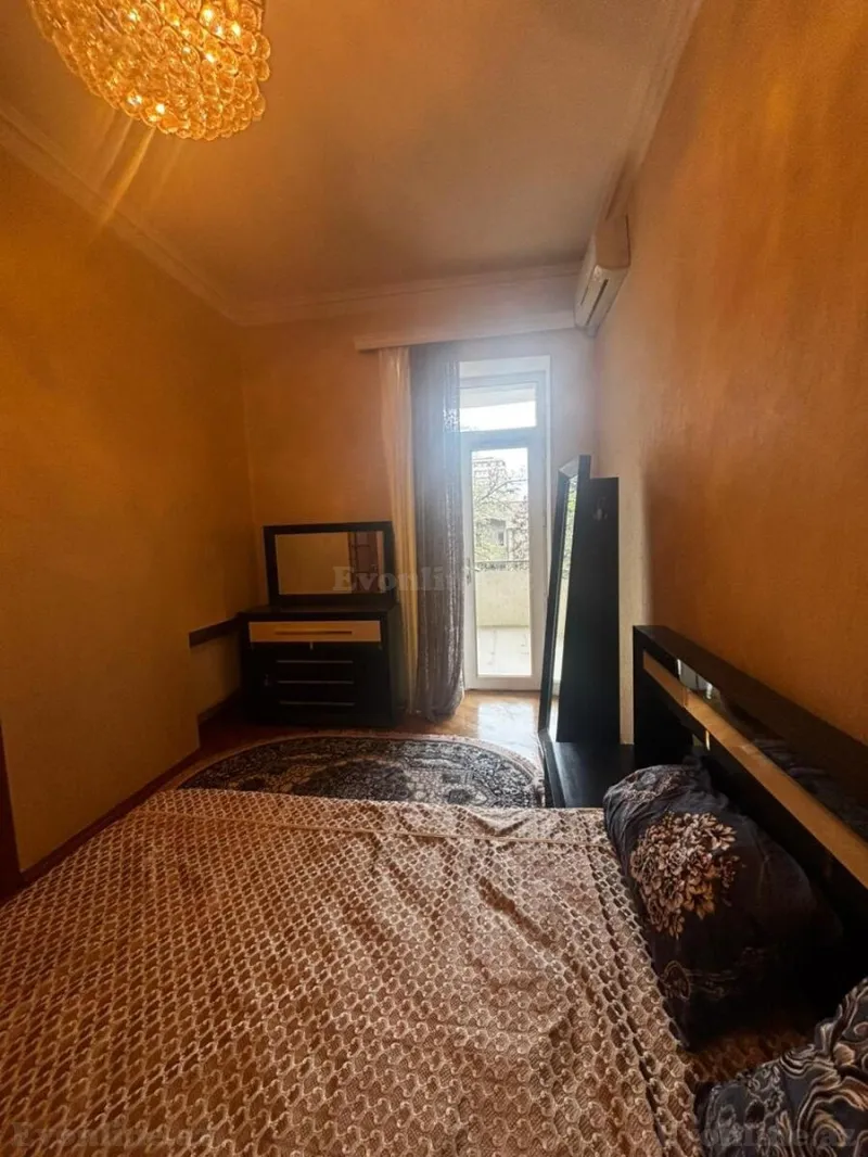 Satılır 2 otaqlı Mənzil Köhnə tikili 75 m² 28 May m. - şəkil 11