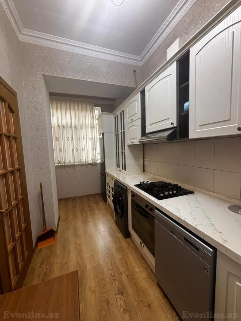 Satılır 2 otaqlı Mənzil Köhnə tikili 75 m² 28 May m. - şəkil 18