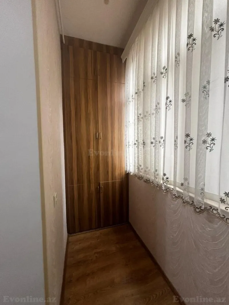 Satılır 2 otaqlı Mənzil Köhnə tikili 75 m² 28 May m. - şəkil 21