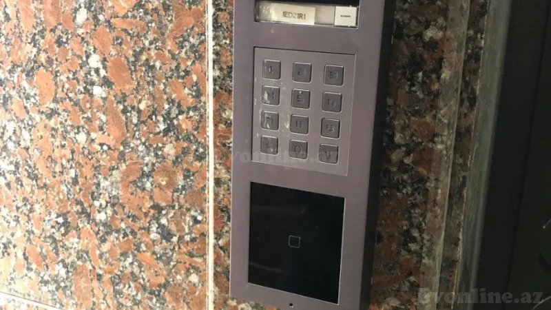 Satılır 5 otaqlı Mənzil Yeni tikili 250 m² Elmlər Akademiyası m. - şəkil 6