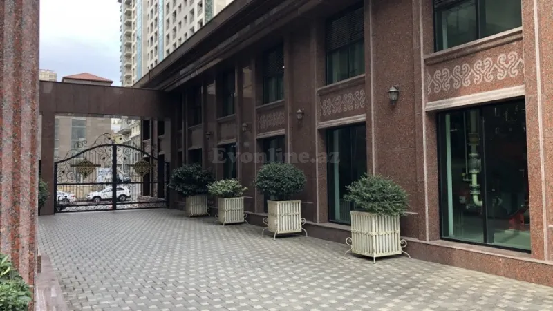 Satılır 5 otaqlı Mənzil Yeni tikili 250 m² Elmlər Akademiyası m. - şəkil 17