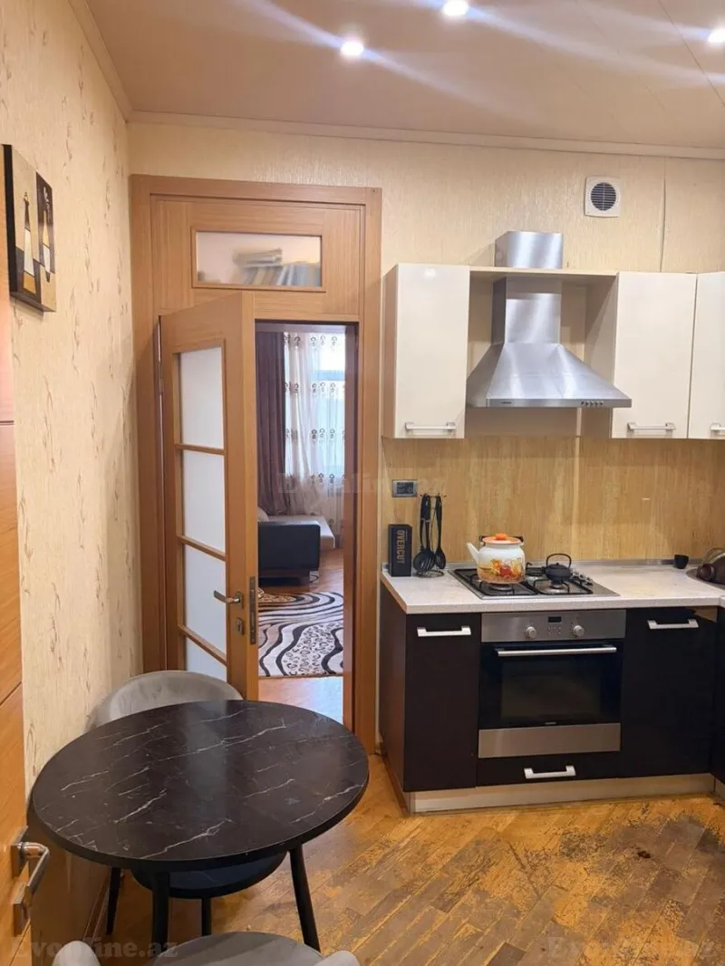 Kirayə verilir 2 otaqlı Mənzil Yeni tikili 80 m² 4-cü mikrorayon - şəkil 3