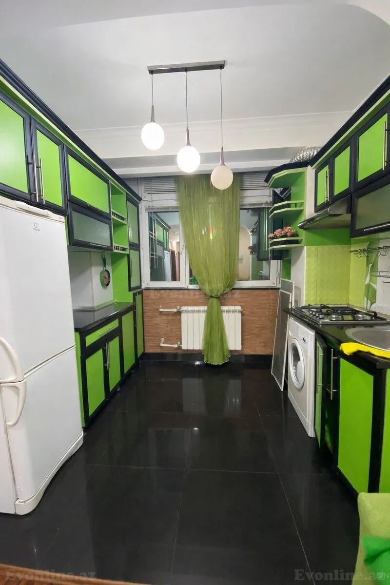 Satılır 2 otaqlı Mənzil Köhnə tikili 65 m² Memar Əcəmi m. - şəkil 4