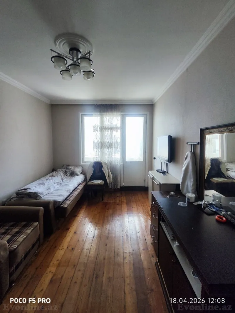 Satılır 2 otaqlı Mənzil Köhnə tikili 35 m² 3-cü mikrorayon - şəkil 2