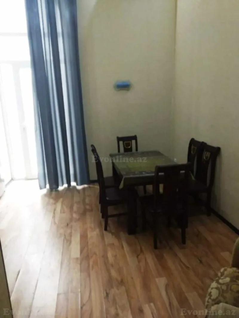 Satılır 2 otaqlı Mənzil Köhnə tikili 100 m² Sahil m. - şəkil 4