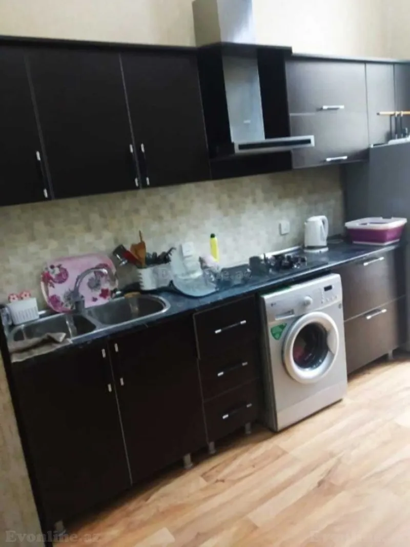 Satılır 2 otaqlı Mənzil Köhnə tikili 100 m² Sahil m. - şəkil 8