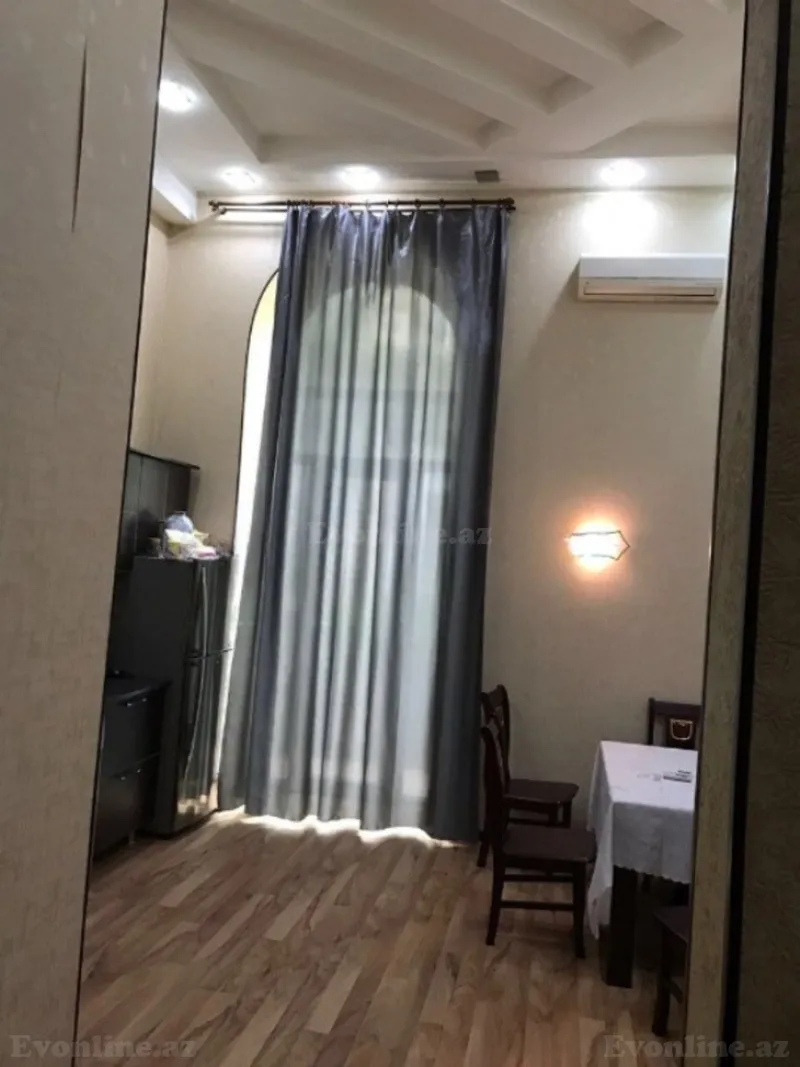 Satılır 2 otaqlı Mənzil Köhnə tikili 100 m² Sahil m. - şəkil 27