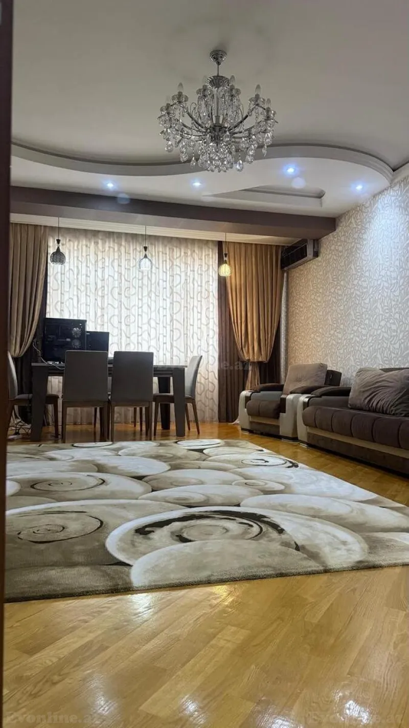 3 otaqlı Mənzil 136 m² 6-cı mikrorayon Satılır