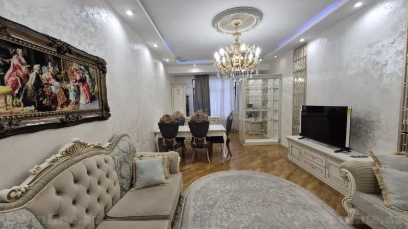 3 otaqlı Mənzil 86 m² 8 Noyabr m. Kirayə verilir