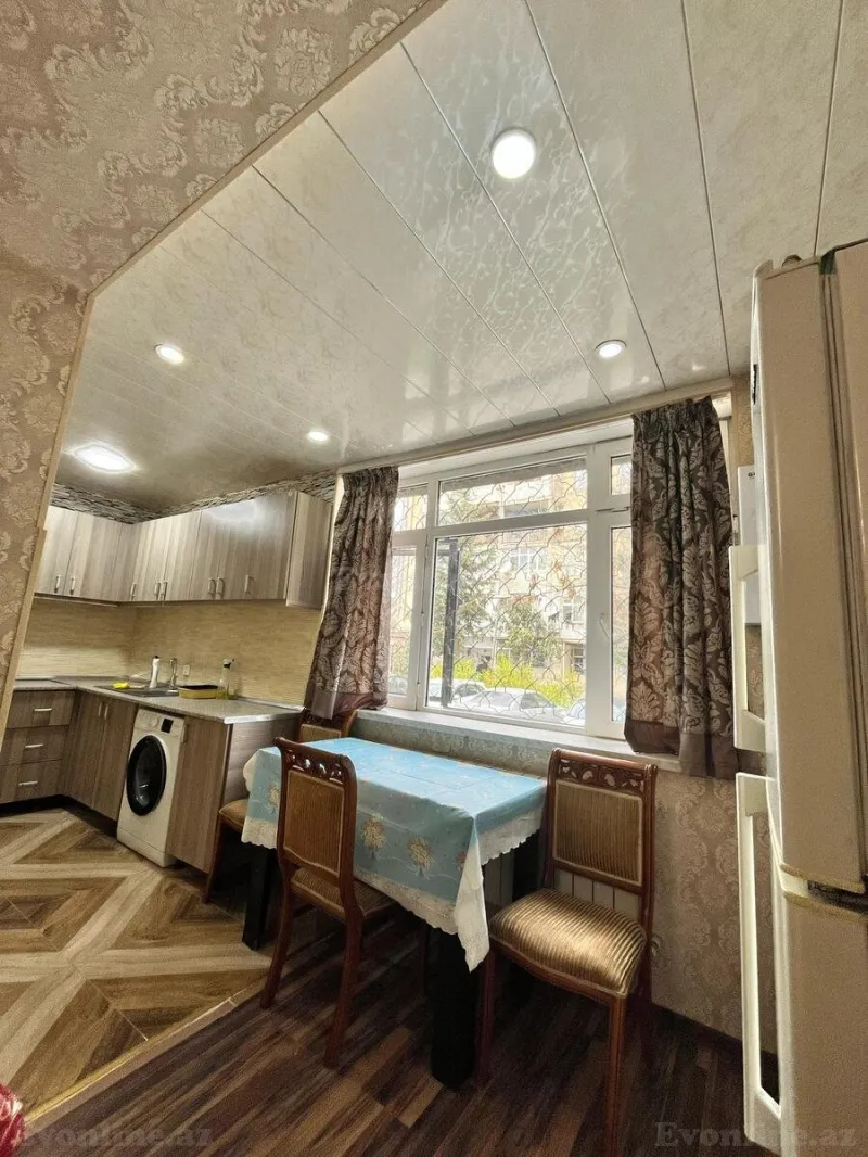 Kirayə verilir 3 otaqlı Mənzil Köhnə tikili 90 m² İnşaatçılar m. - şəkil 10