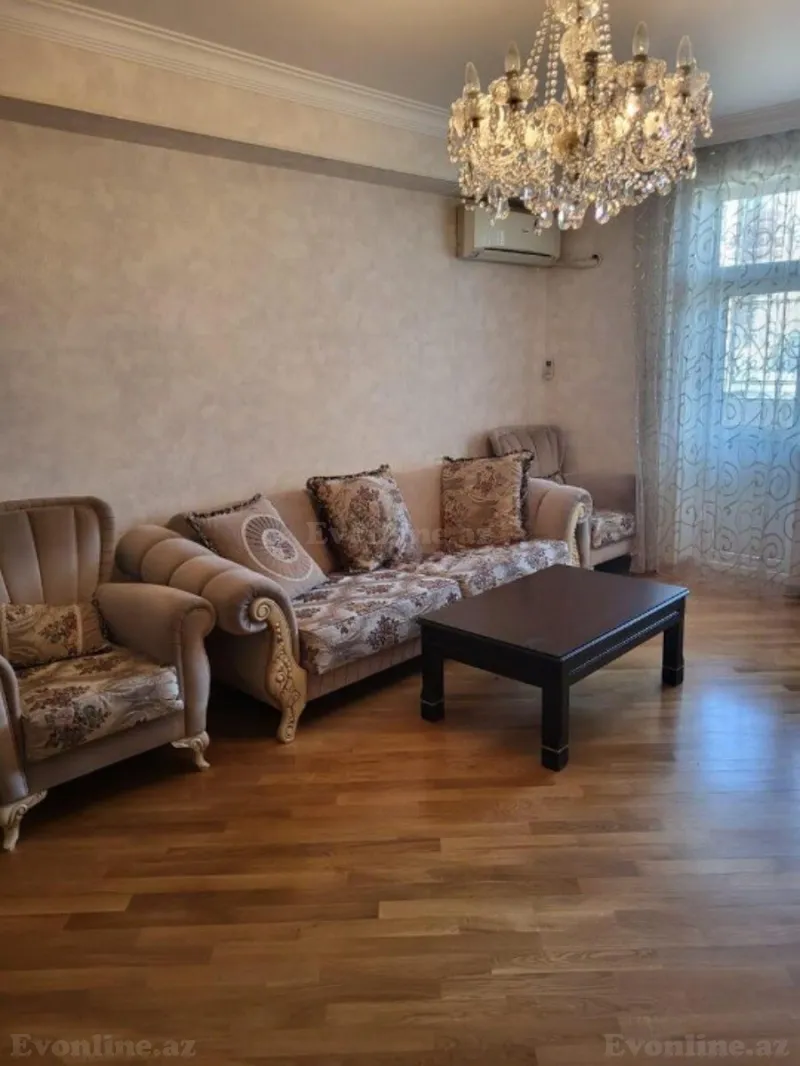 3 otaqlı Mənzil 130 m² Nəriman Nərimanov m. Satılır