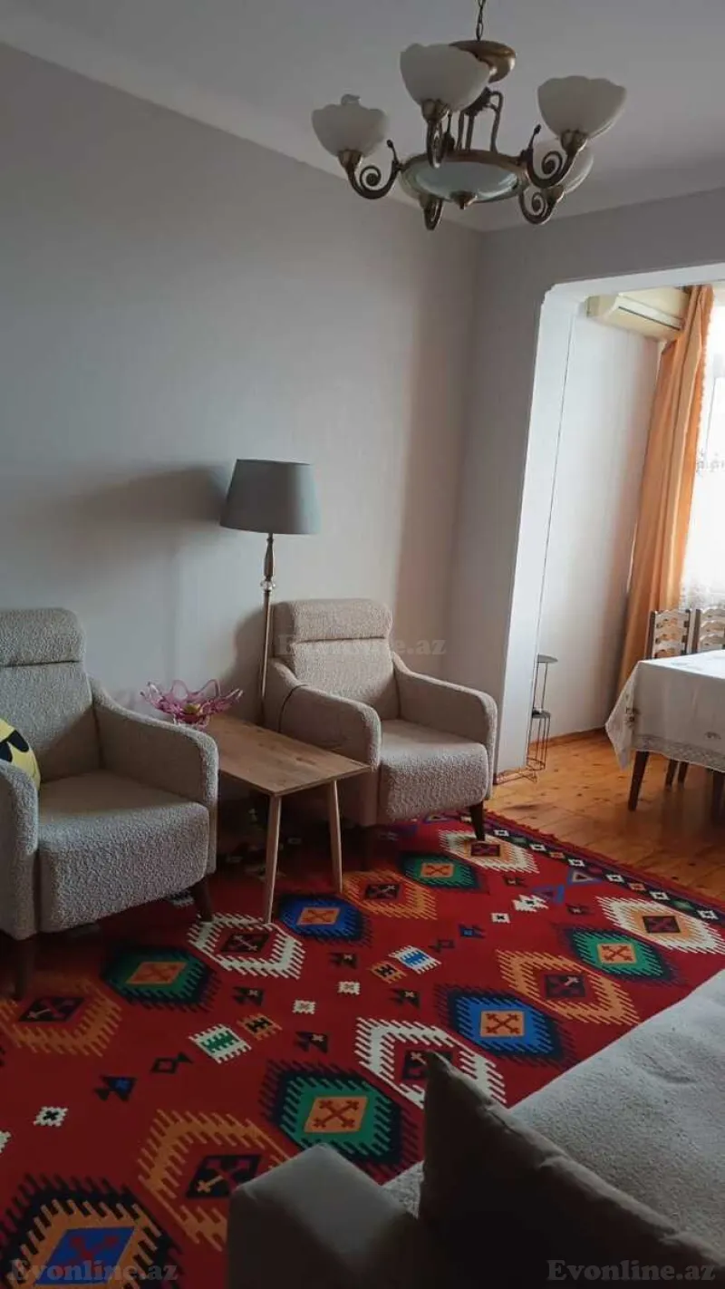 2 otaqlı Mənzil 50 m² 5-ci mikrorayon Satılır