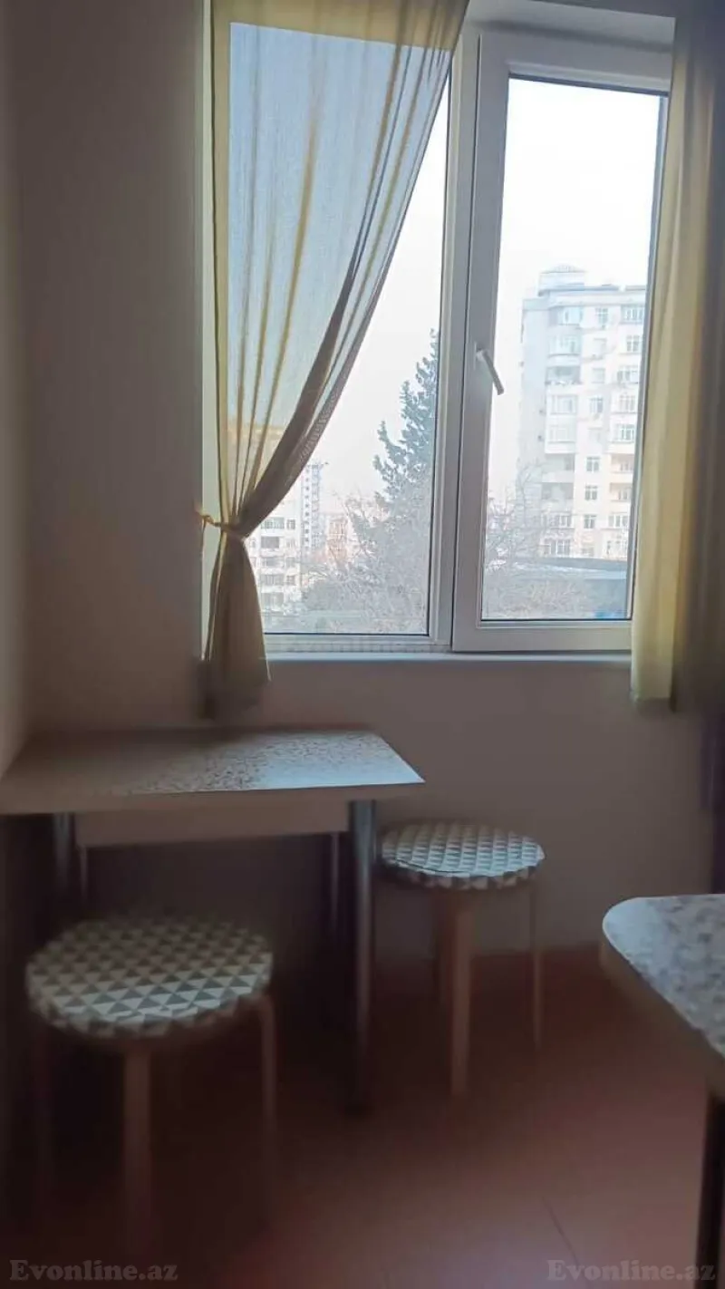 Satılır 2 otaqlı Mənzil Köhnə tikili 50 m² 5-ci mikrorayon - şəkil 5